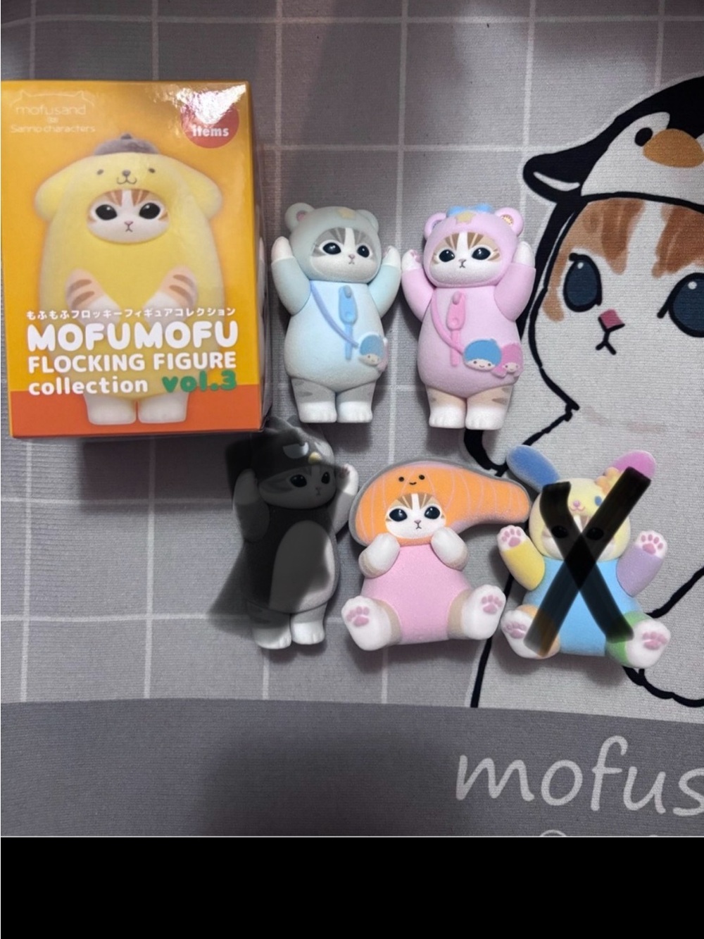 Mofusand x Sanrio Mofumofu Flocking Figures Vol. 3